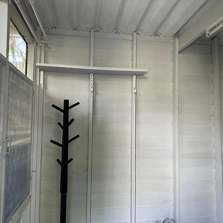Many Trees Apartment Банкок Екстериор снимка
