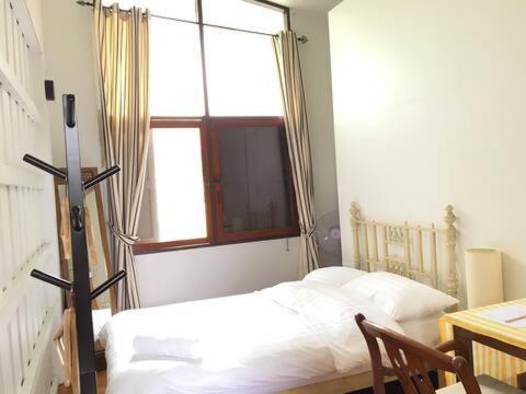 Many Trees Apartment Банкок Екстериор снимка